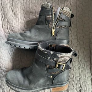 Waterproof Muck booties